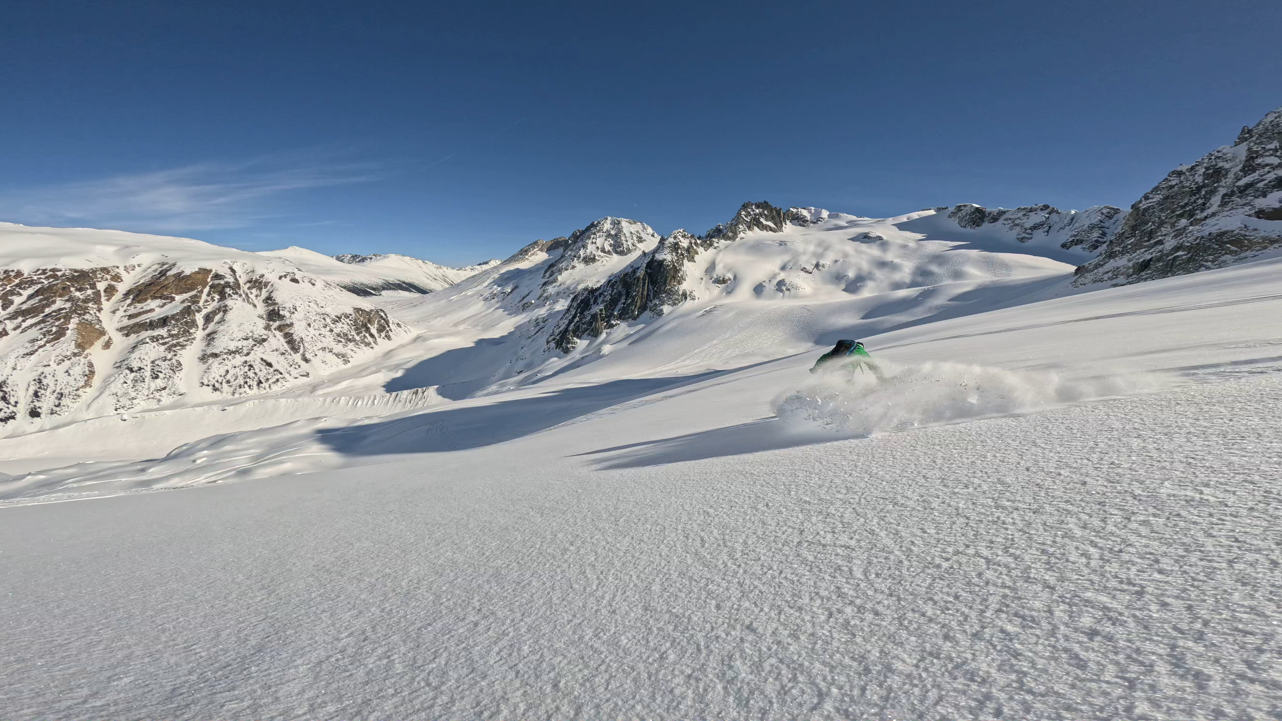 tyax_snowboarding_travelzone