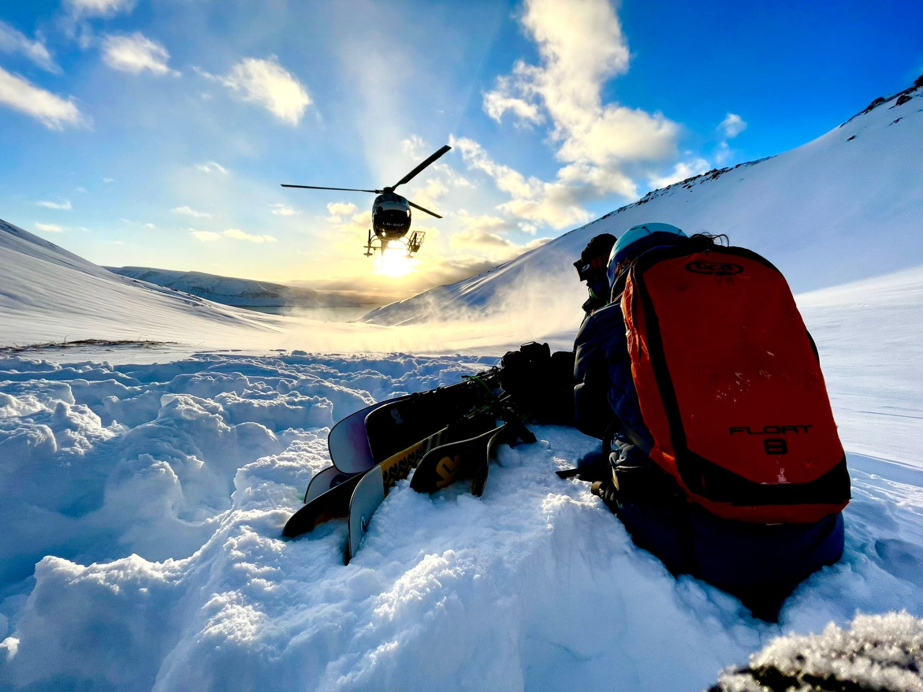 Island_Viking_Landeanflug heliskiing_Travel-zone