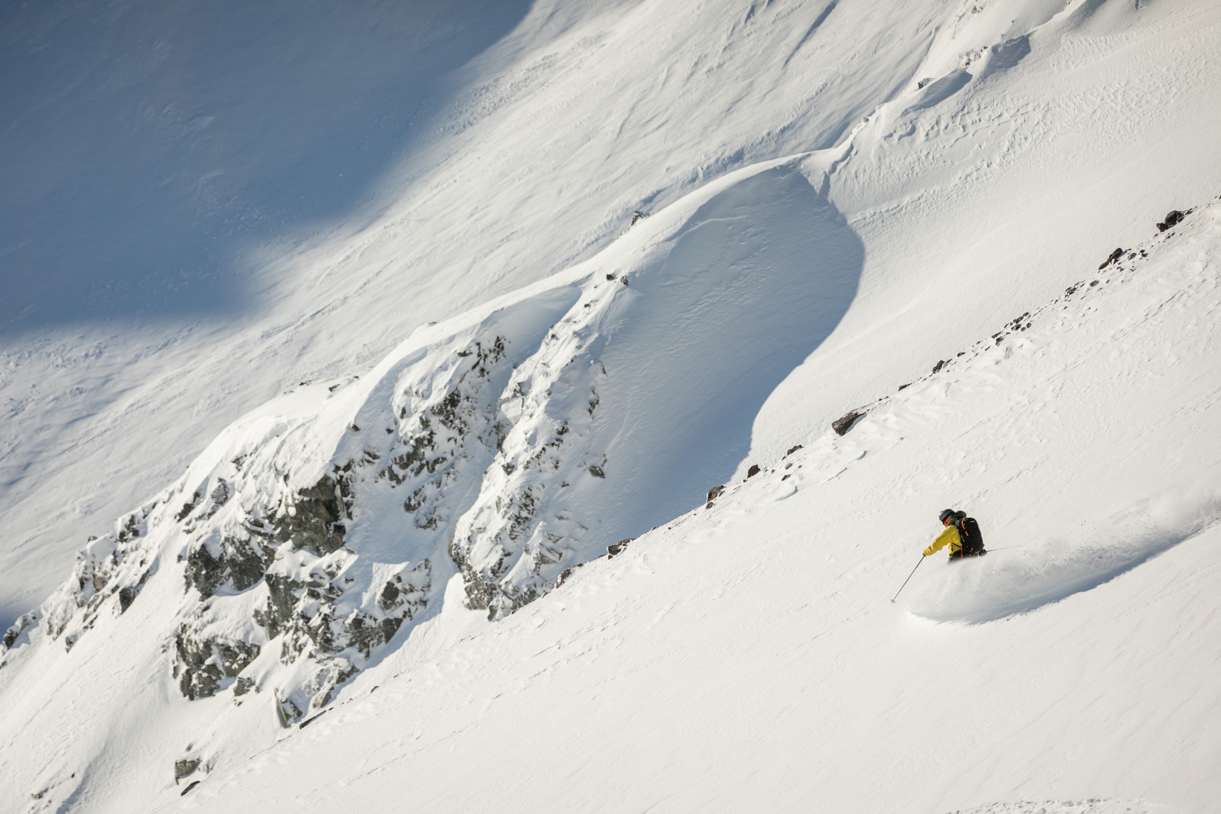 Kanada_British-Columbia_White-Wilderness-Heliskiing_Heliskiing_travel-zone.jpg