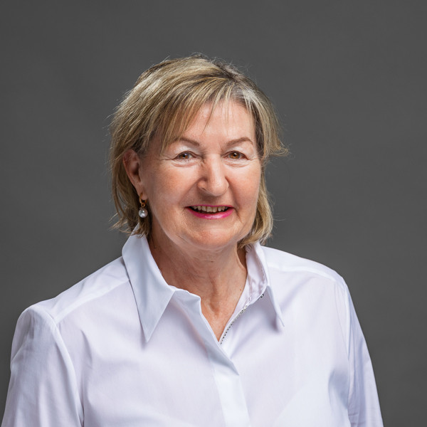 Monika-Steuer-Papaya